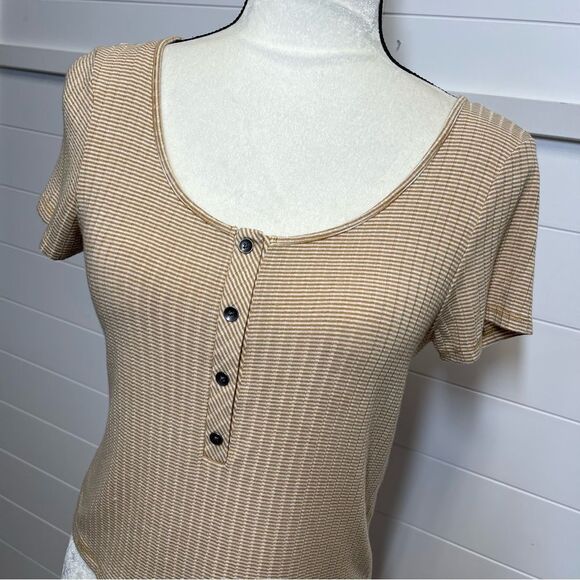 American Eagle Tan Ribbed Button Detail Front Top Size Small - Picture 3 of 9